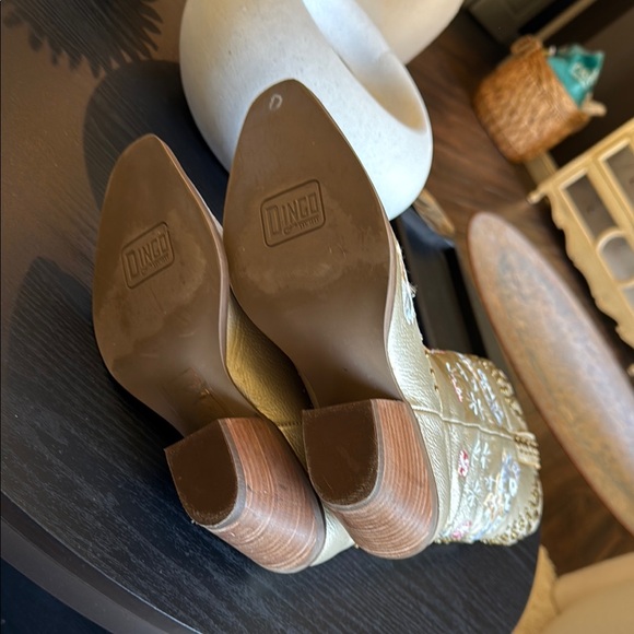 Dingo Embroidered Gold Western Boots Size 8m - Picture 5 of 7